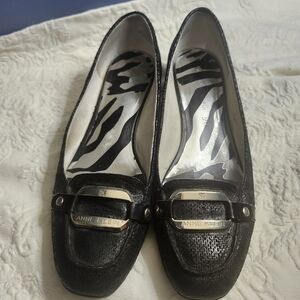Anne Klein iflex Aktalin Black Textured Flats Silver Buckle Fits Size 8.5 To 9